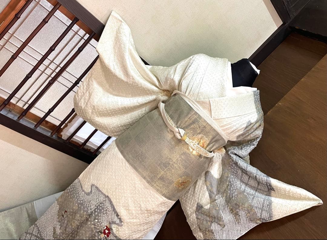 訪問着フルセット5点サイズM〜Ｌ　総絞り金駒刺繍　刺繍雪輪草花文金銀彩引箔正絹