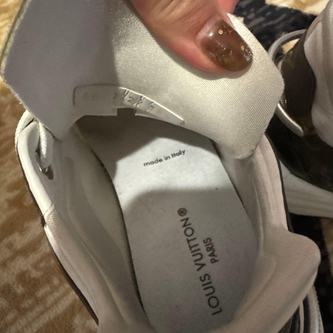 LOUIS VUITTON スニーカー ホワイト/ブラック