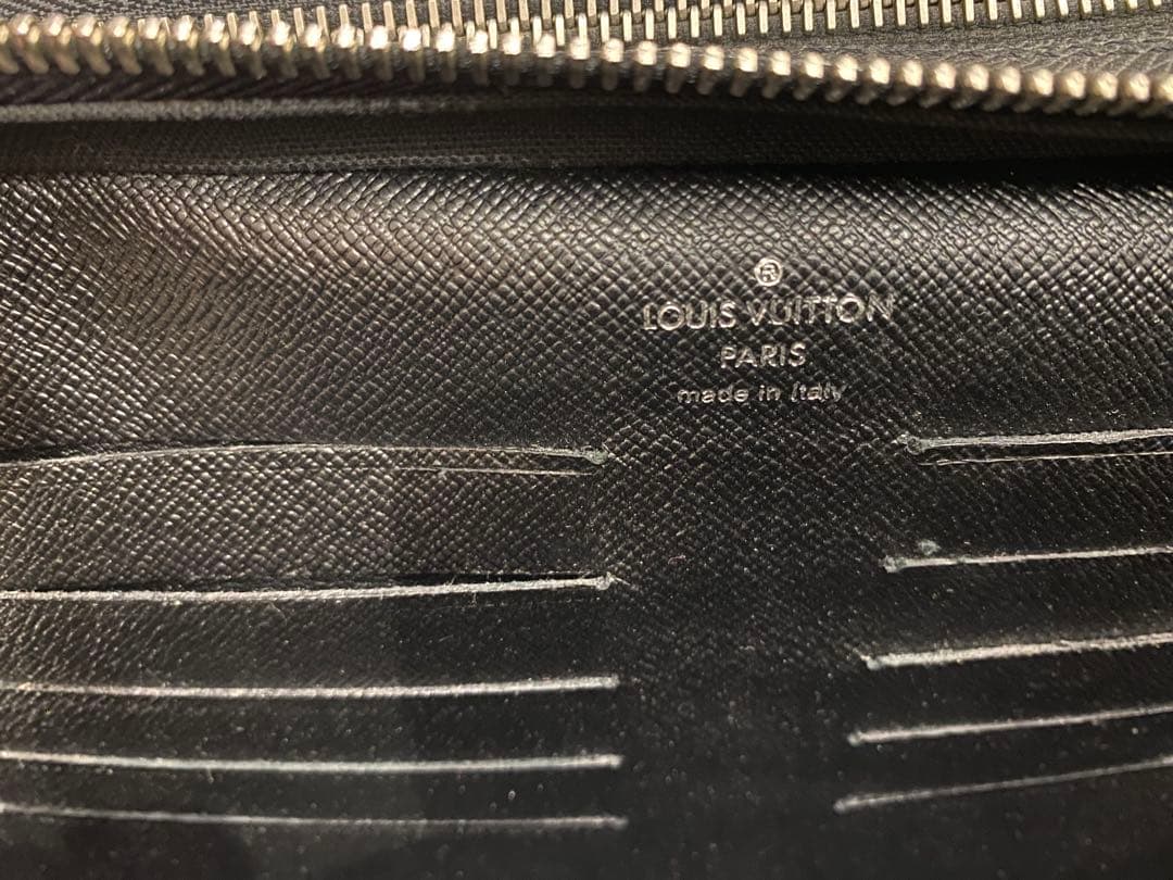 LOUIS VUITTON ルイ ヴィトン タイガ パヴェル セカンドバッグ　黒