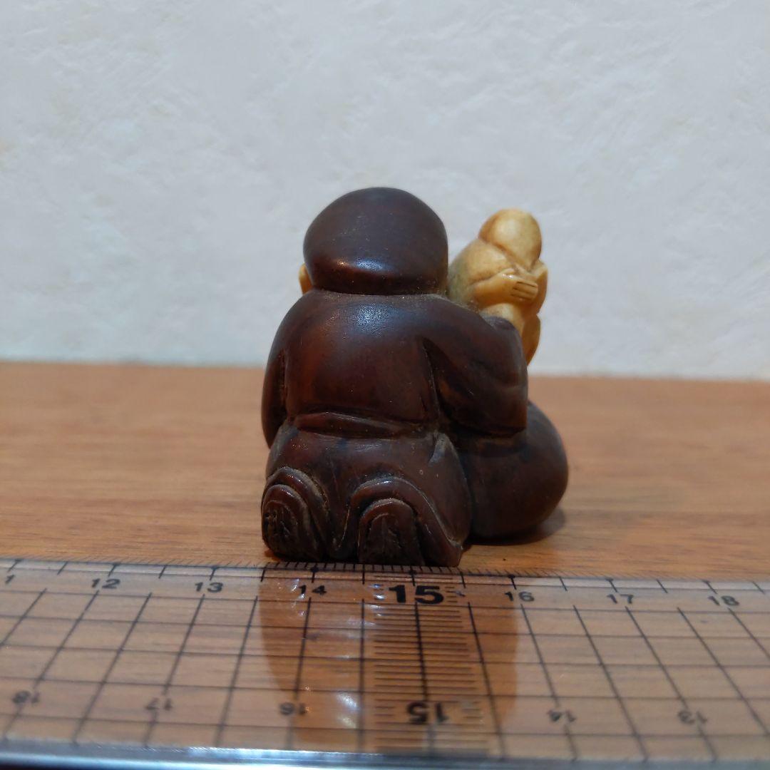 時代提物 縁起物置根付 木彫り×天然素材 【大黒様と猿】高約4.1cm 重34ｇ