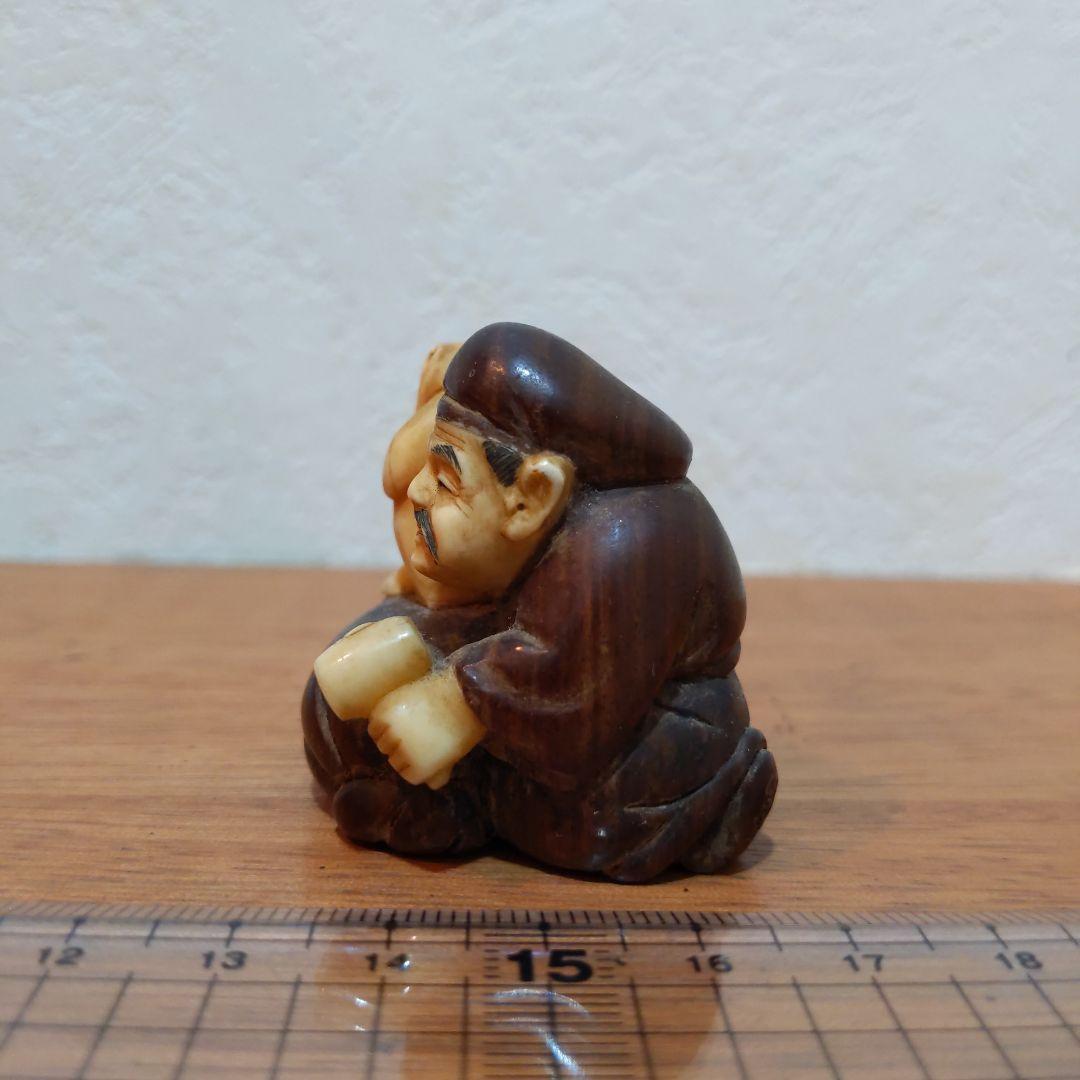 時代提物 縁起物置根付 木彫り×天然素材 【大黒様と猿】高約4.1cm 重34ｇ