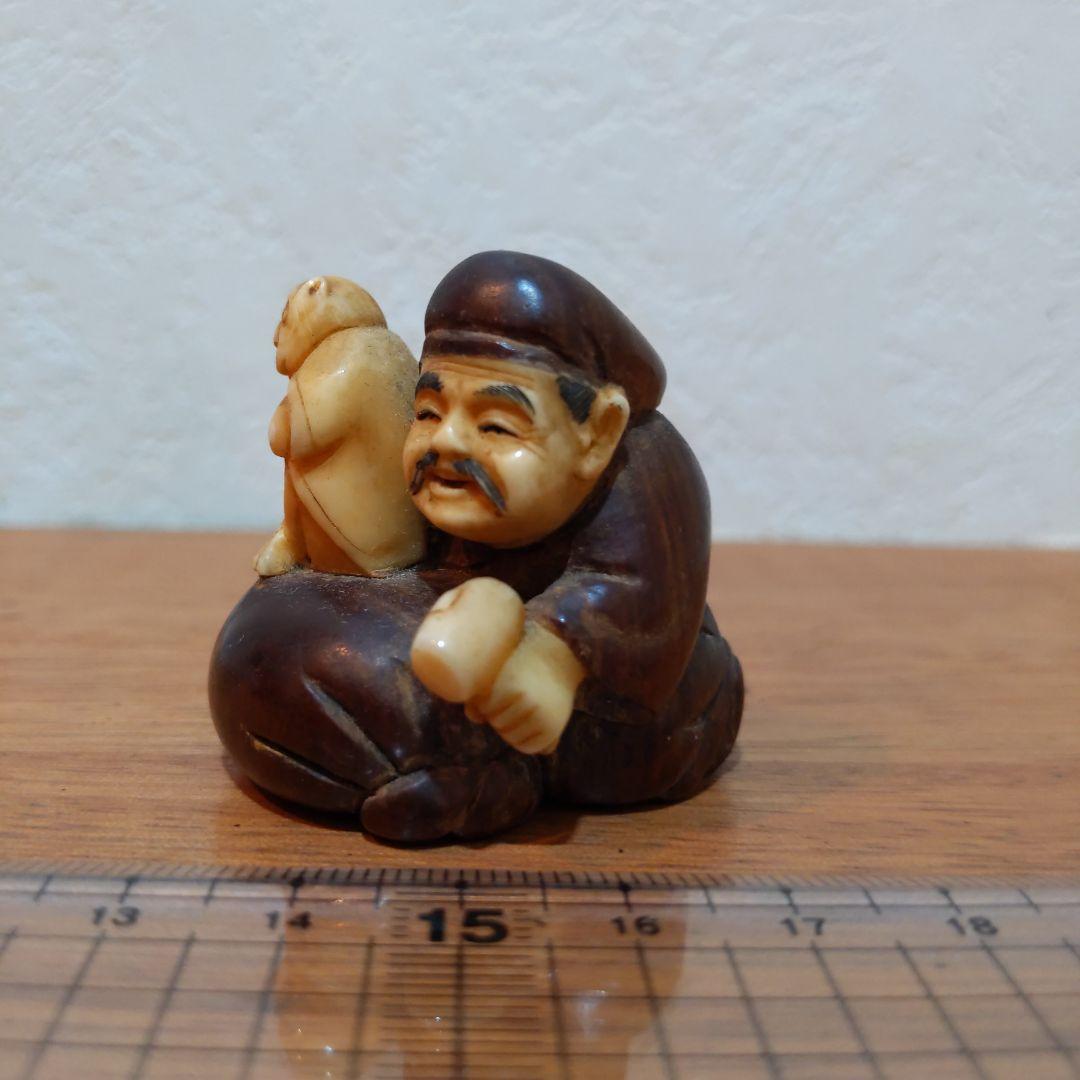 時代提物 縁起物置根付 木彫り×天然素材 【大黒様と猿】高約4.1cm 重34ｇ