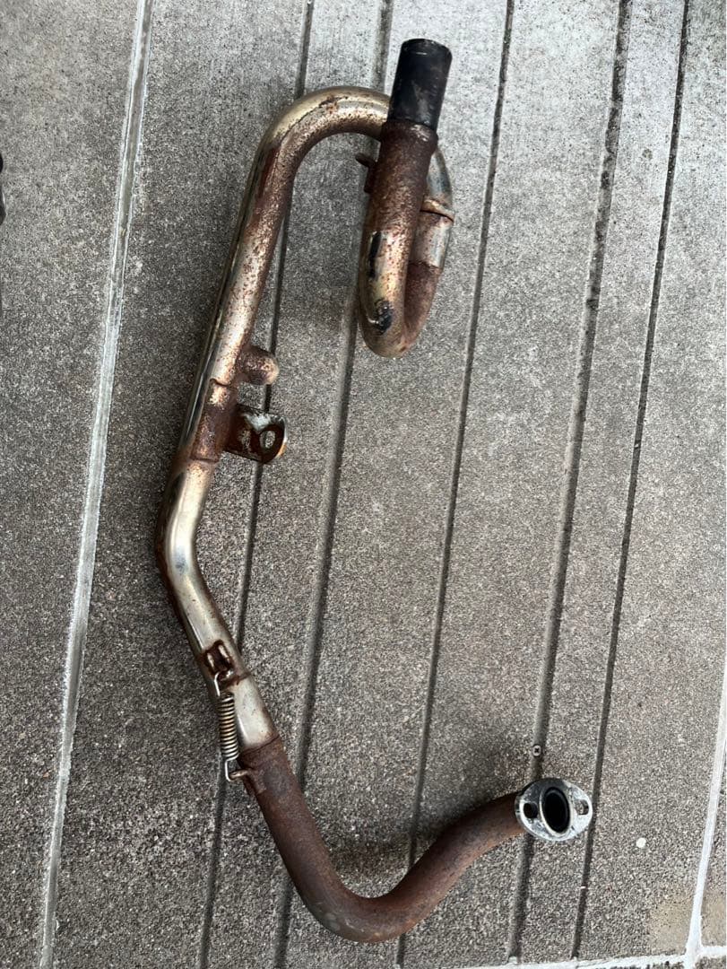 BURIAL(ベリアル)GPトルネードアドレスV125ブラックカーボン マフラー