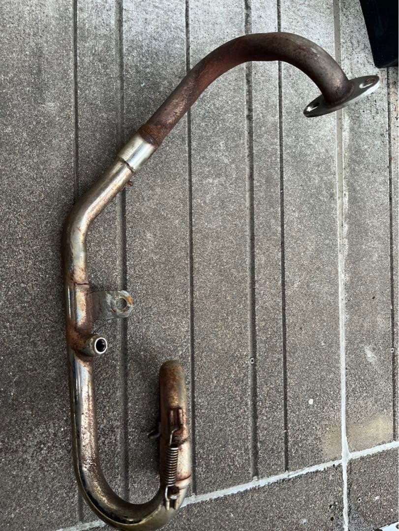 BURIAL(ベリアル)GPトルネードアドレスV125ブラックカーボン マフラー