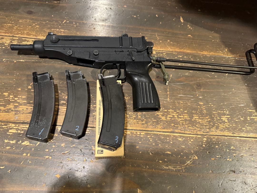 実働　マルゼン　スコーピオン　マガジン3本　ガスブロ