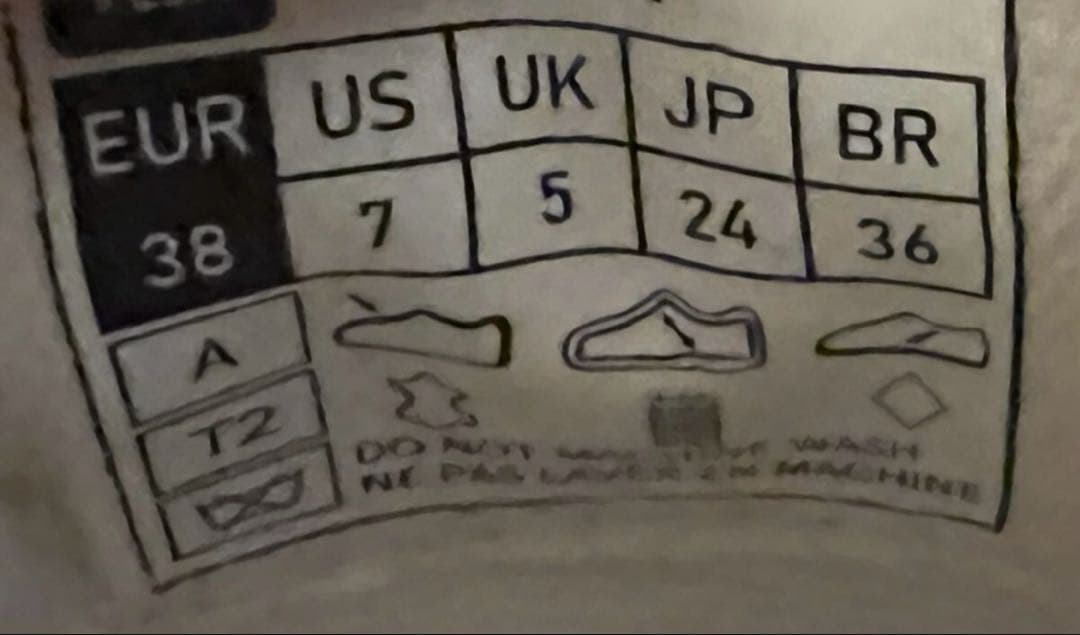 新品未使用‼️VEJA VOLLEY 24センチ