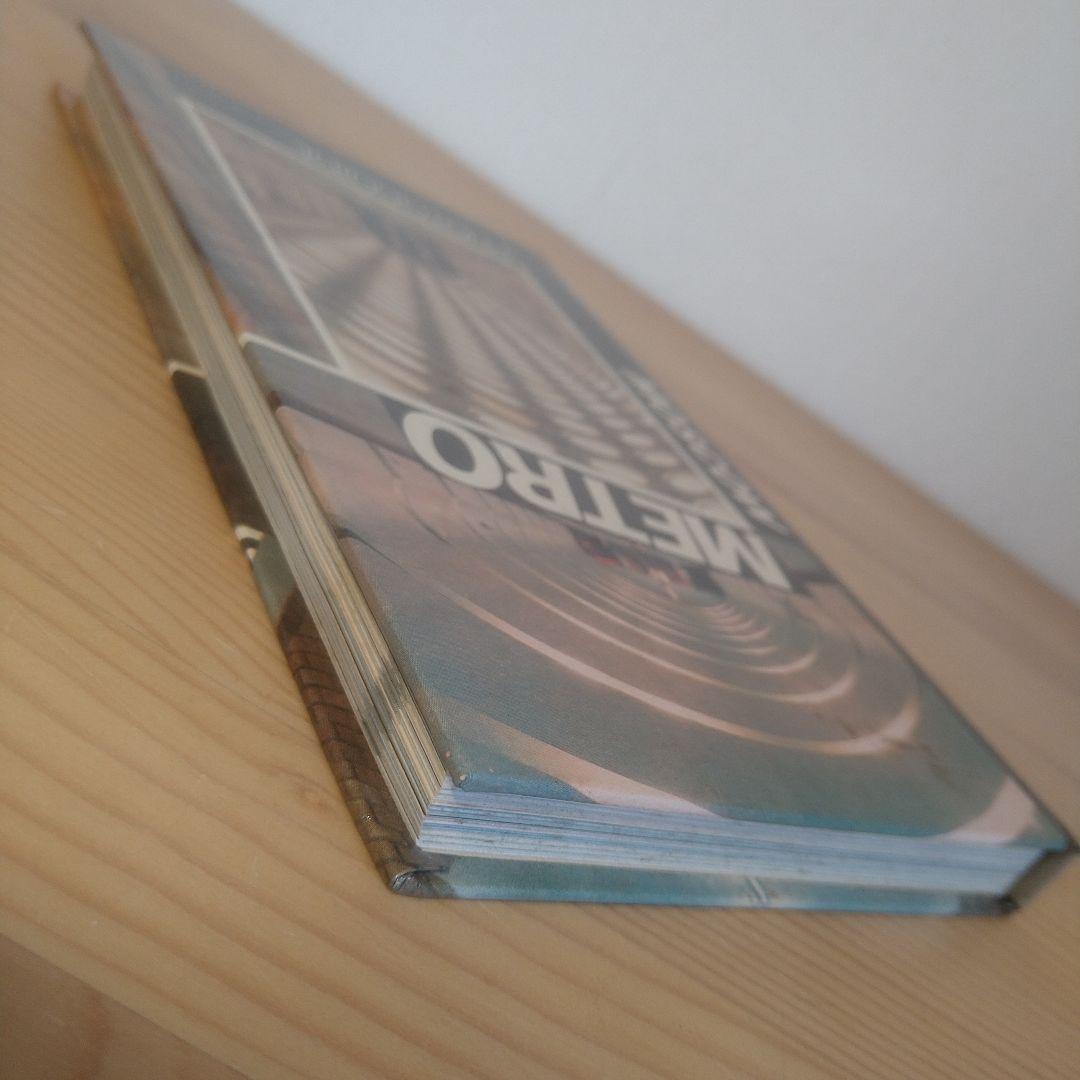 洋書 Moscow Metro: Photoguide - Hardcover