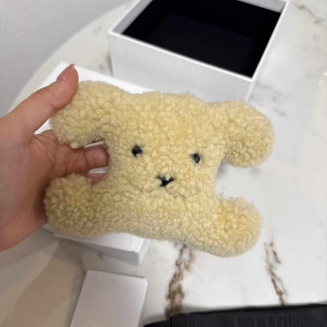 新品　付属品完備　CELINE セリーヌ　トリオンフ ポンポンチャーム
