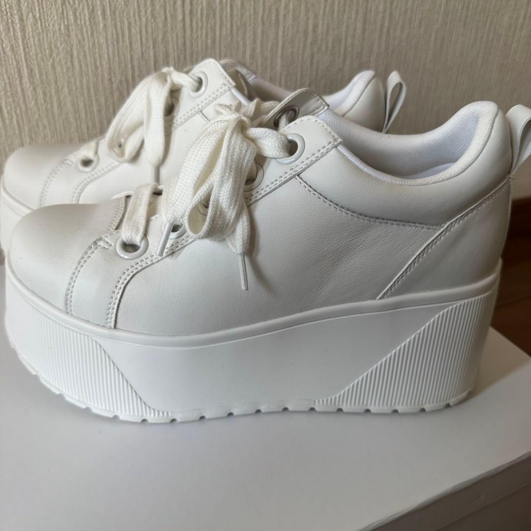 即購入OK！鈴木亜美プロデュース 厚底ホワイトスニーカー L