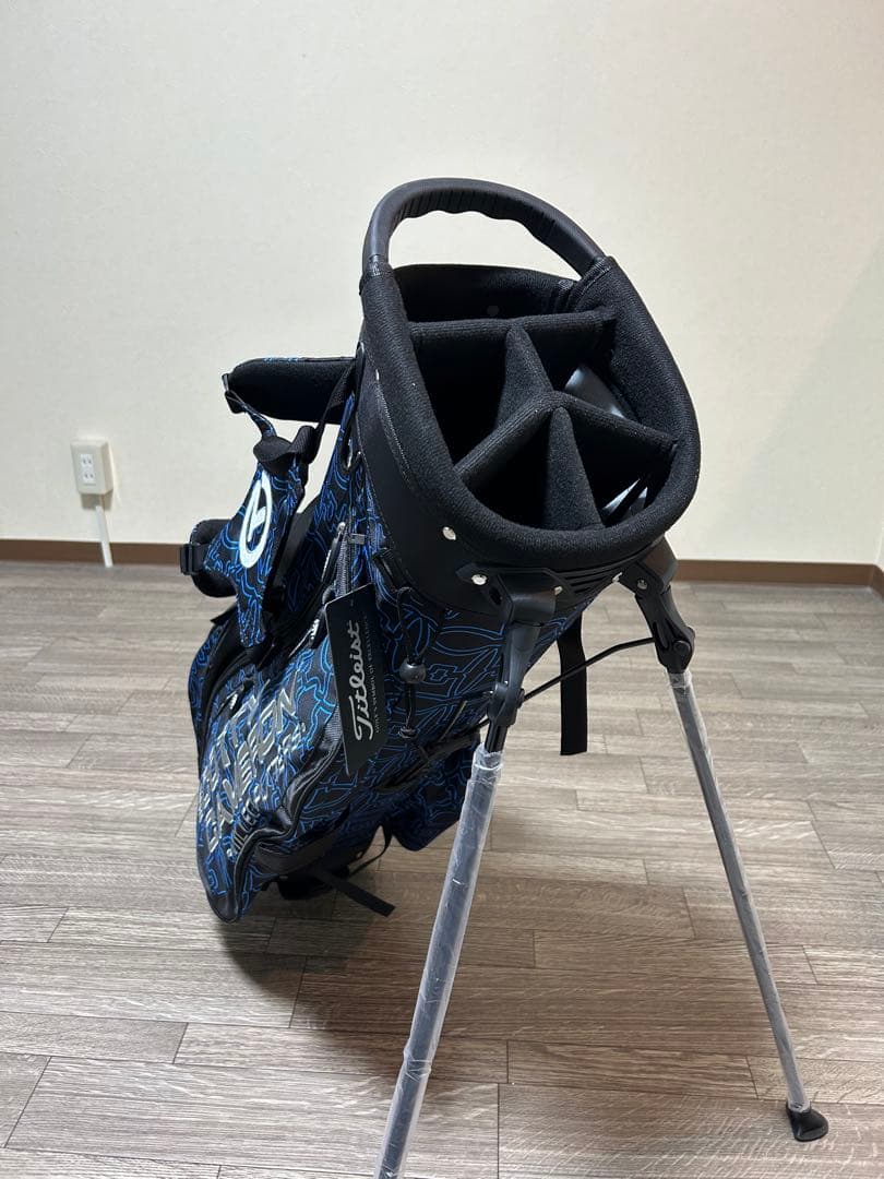 スタンド式キャディバック　人気のブルーラメライン！スタイリッシュなフォルムが魅力