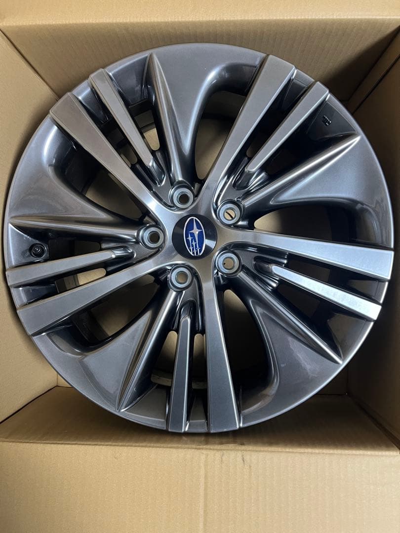 スバル純正(新車はずし)18インチ アルミホイール　その1