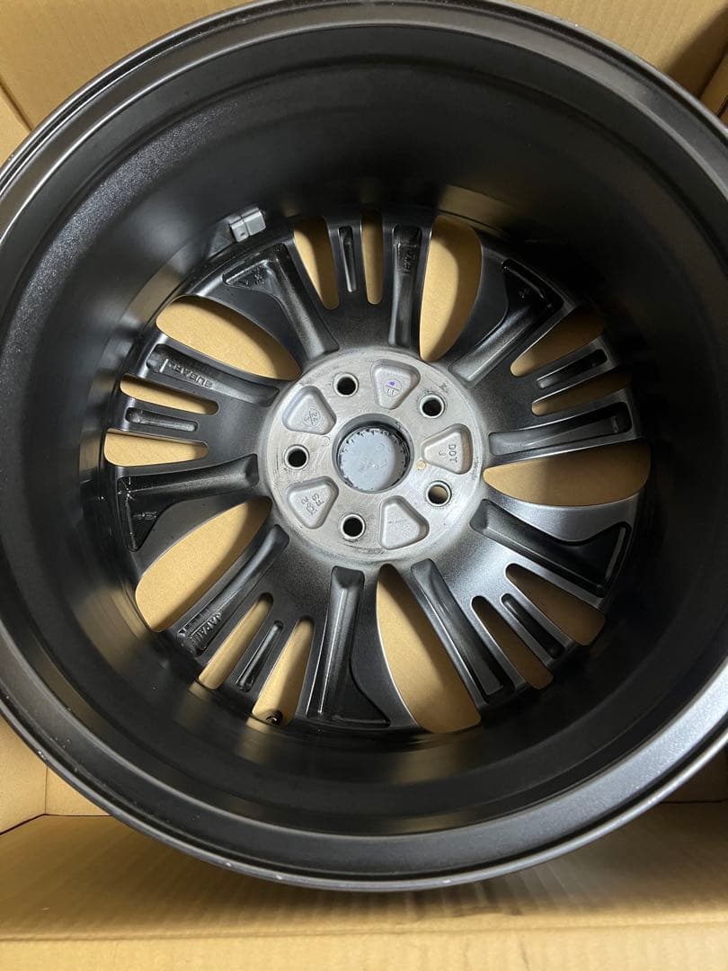 スバル純正(新車はずし)18インチ アルミホイール　その1