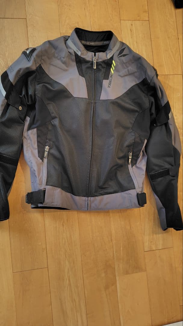 1日限定値下げ！RSタイチメッシュジャケット グレー/ブラック プロテクター付！