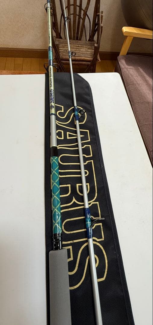 ロッド SAURUS SaltwaterSportsman BLUE RUNNER110