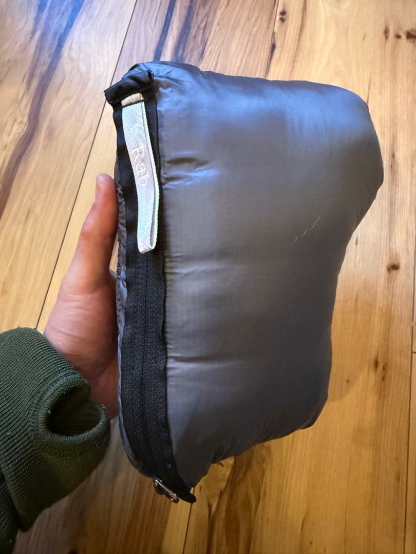 Rab （ラブ）Microlight Vestダウンベスト