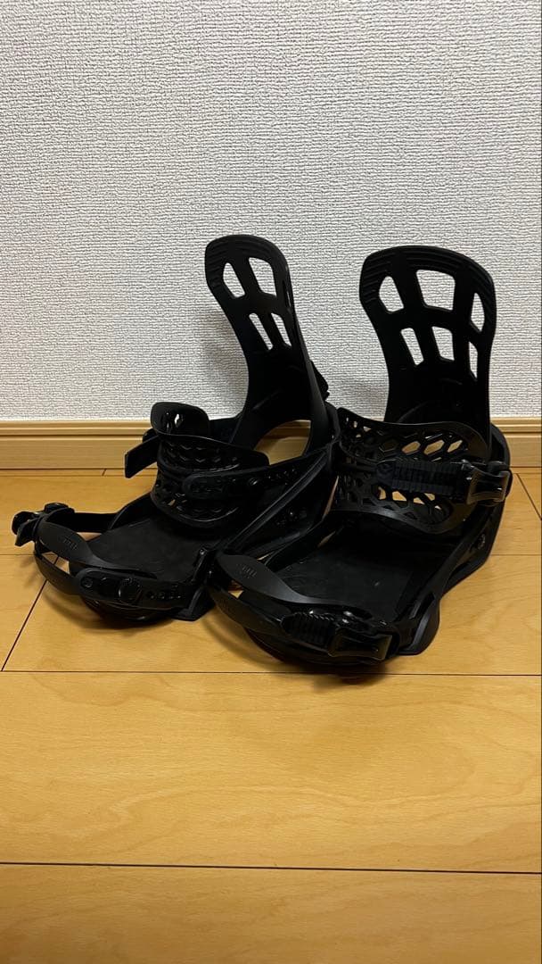 FLUX EM スノーボードビンディング Mサイズ ブラック