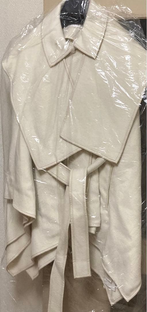 ☆新品・タグ付き☆ 新木優子 × スナイデル コラボ ポンチョコート