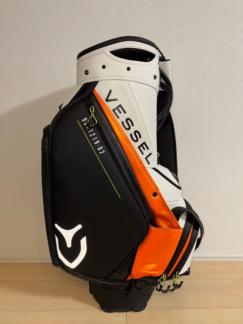 Vessel キャディバッグ プライムスタッフ　白/黒/オレンジ