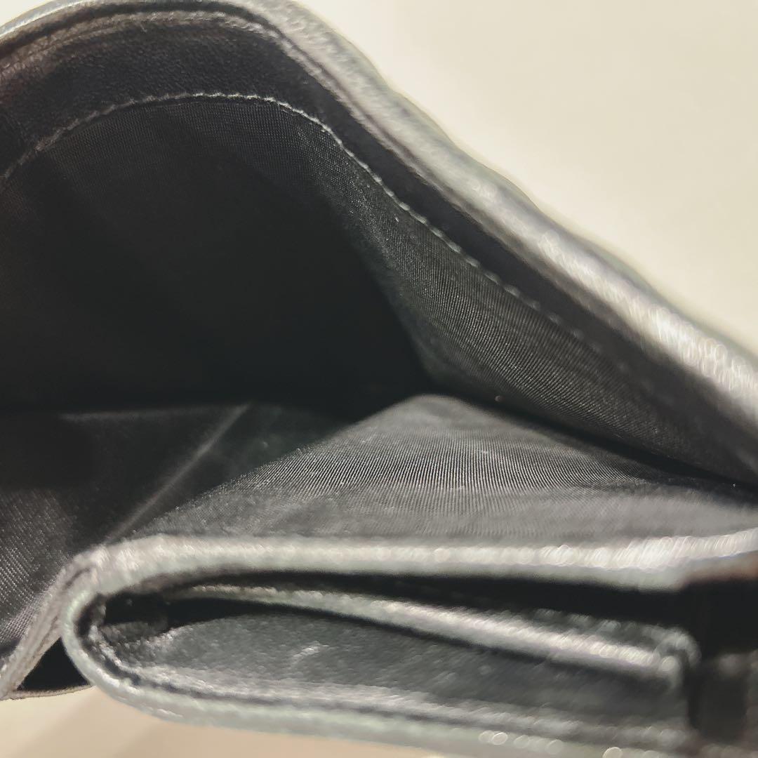 miumiu 三つ折り財布