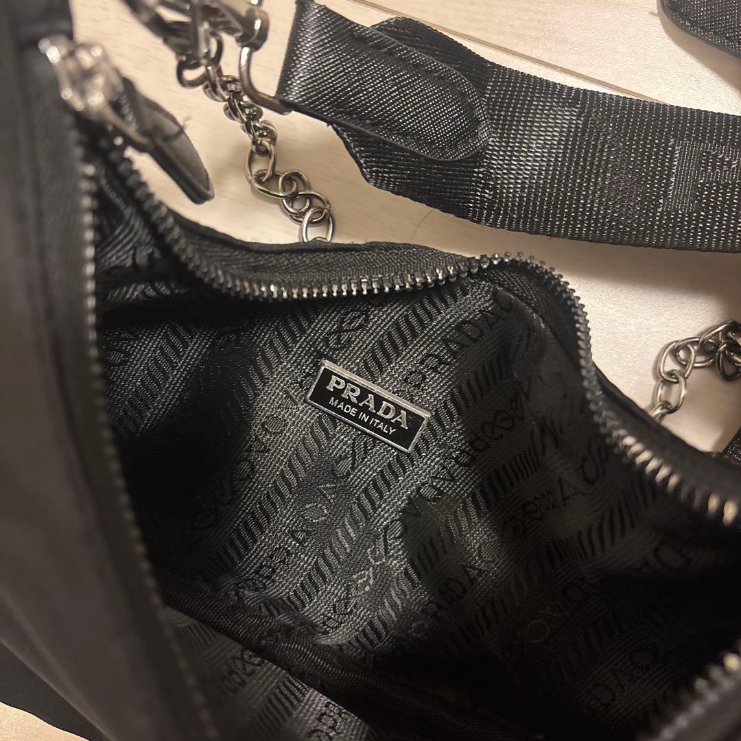 PRADA ブラック ショルダーバッグ 取り外しポーチ付き