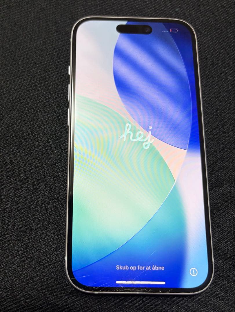 iphone15 無印　128gb 画面割れ　86%