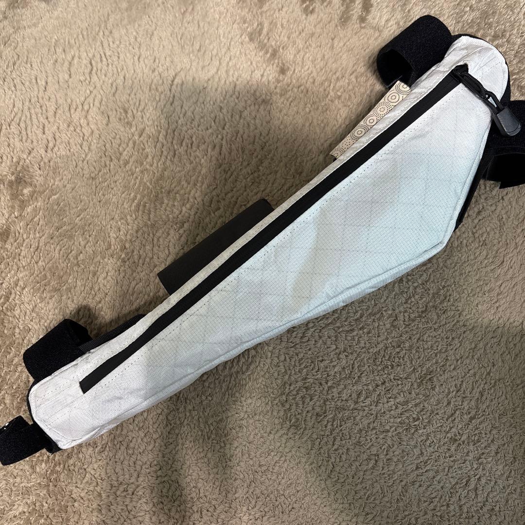 レア OUTER SHELL Half Framebag S 白 フレームバッグ