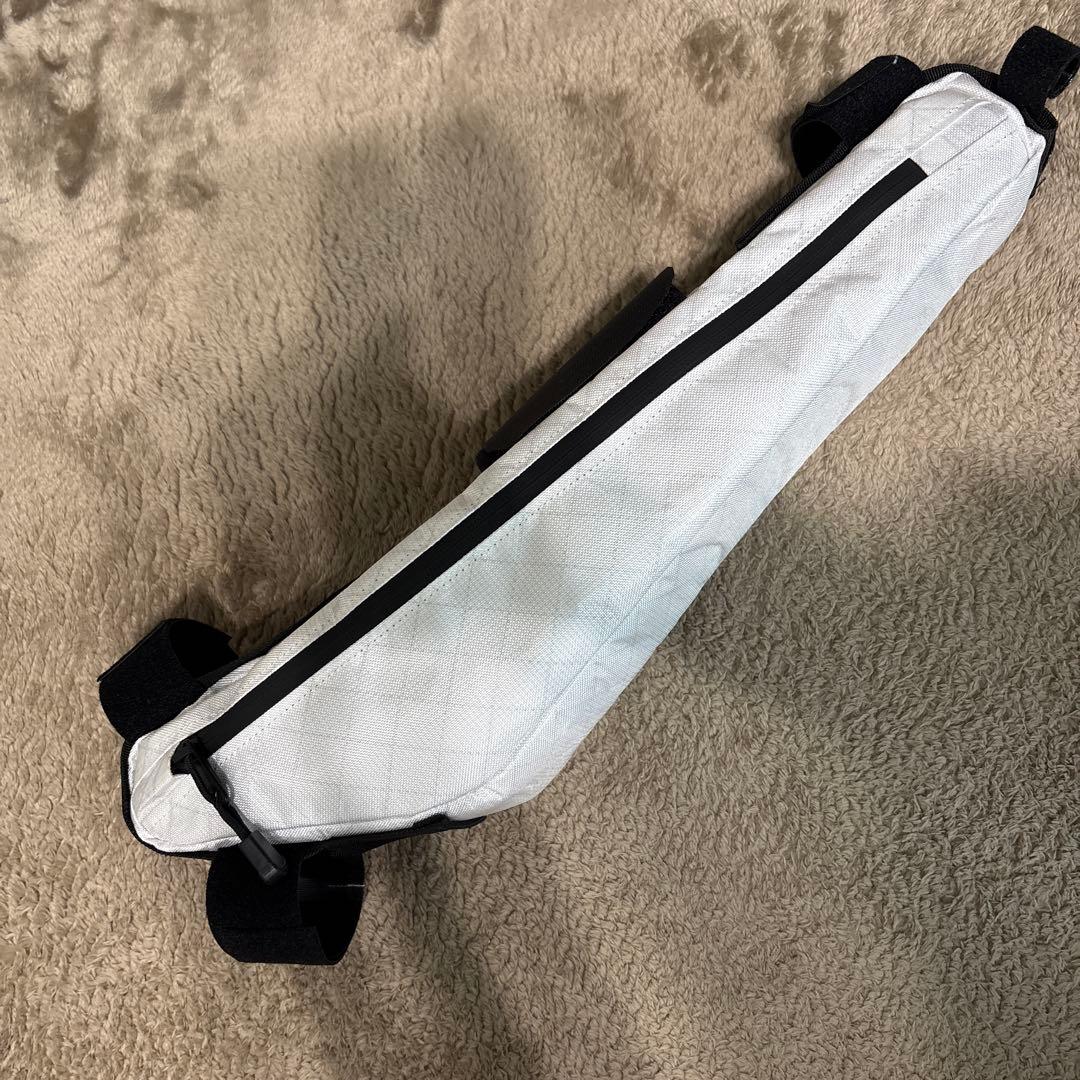 レア OUTER SHELL Half Framebag S 白 フレームバッグ
