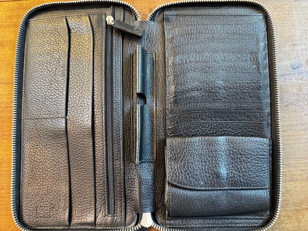 Montblanc ブラック レザー 財布　トラベル　ペン差し付き　証明書有り