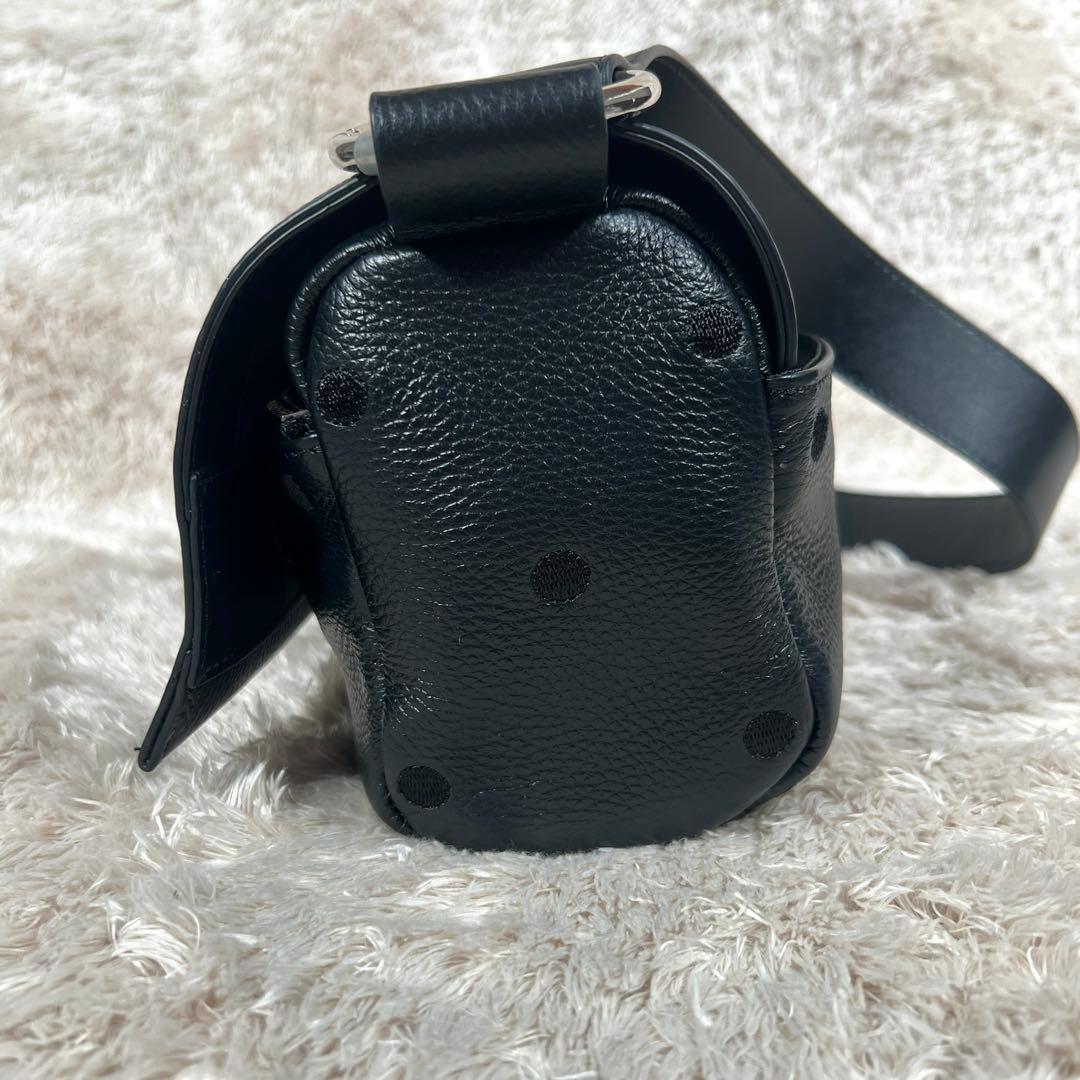 極美品✨　BEARDSLEYビアズリー　ドットボディバッグ　ブラック