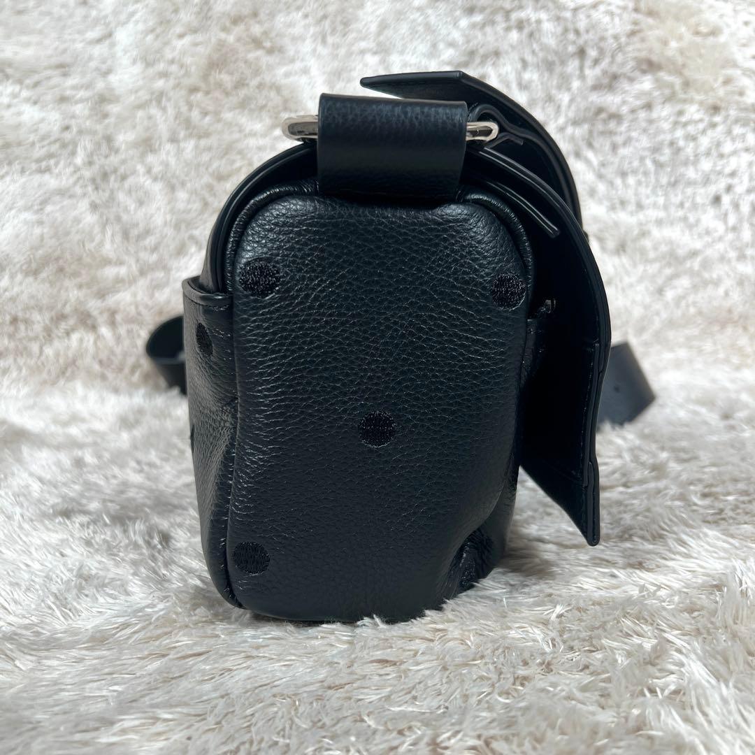 極美品✨　BEARDSLEYビアズリー　ドットボディバッグ　ブラック