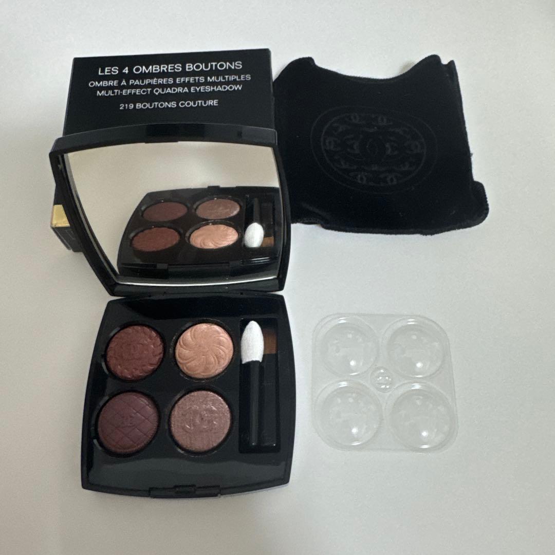 シャネルレキャトルオンブルブトン209