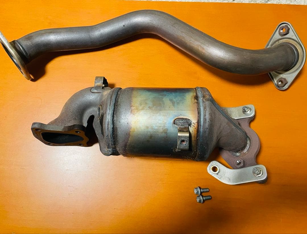 スイフトスポーツCBA-ZC33S 純正触媒&フロントパイプセット