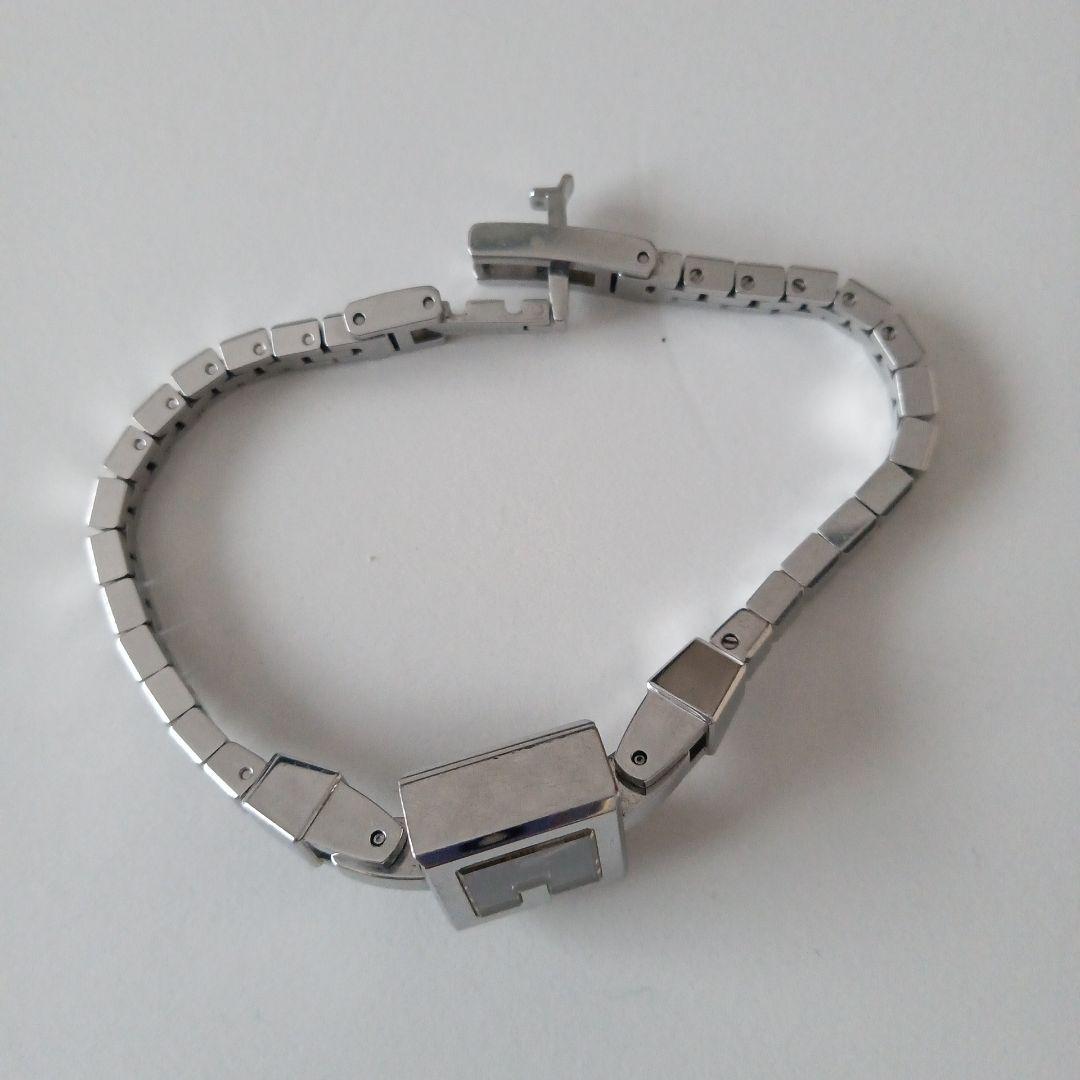 お値下げしました！ GUCCI 時計 型番100 シルバー