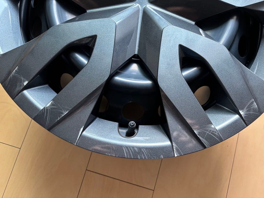 【送料込み】トヨタ60系プリウス 純正スチールホイール