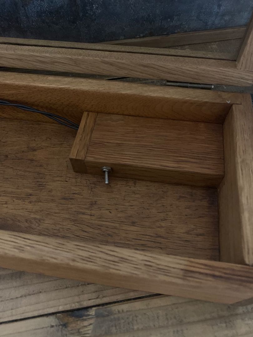 ② ガラスケース アンティークミニモールドのシェードランプ