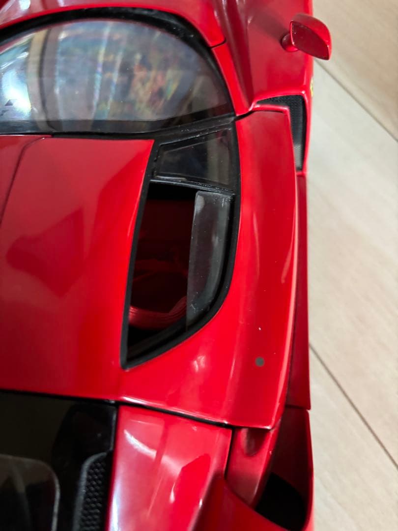 ミスターポン様用。1/10 Ferrari エンツォ 赤 ミニカー