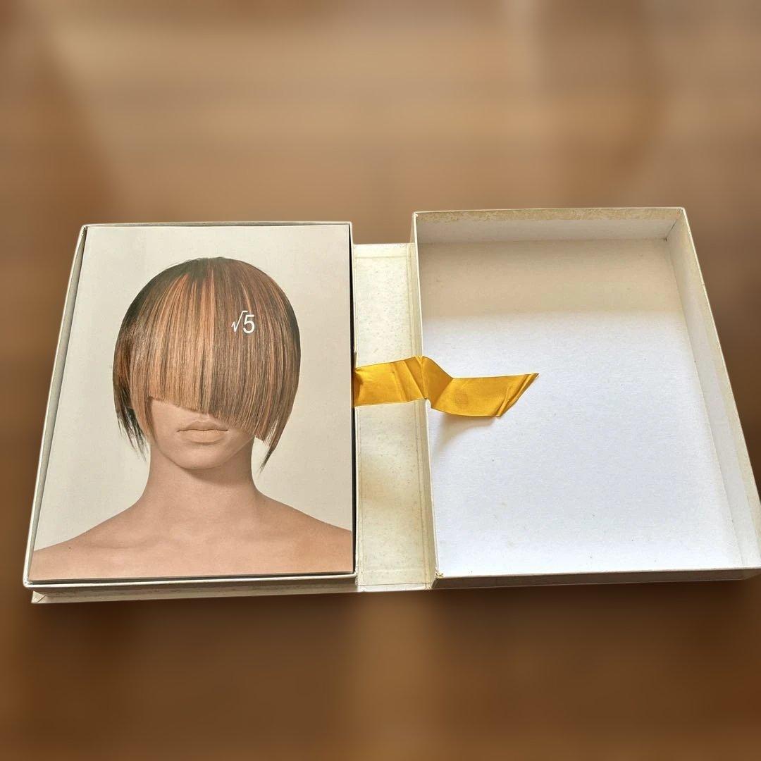 √5 TAKAHIRO UEMURA 美容師