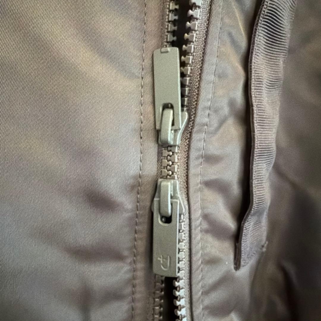 ユニクロ +J ハイブリッドダウンオーバーサイズMA-1ブルゾン グレー