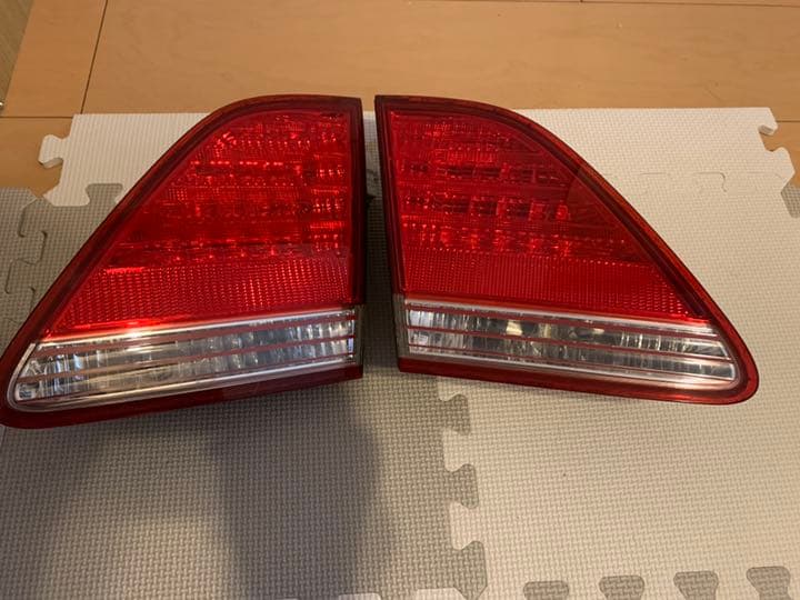 美品‼️18系クラウン 純正テールランプ