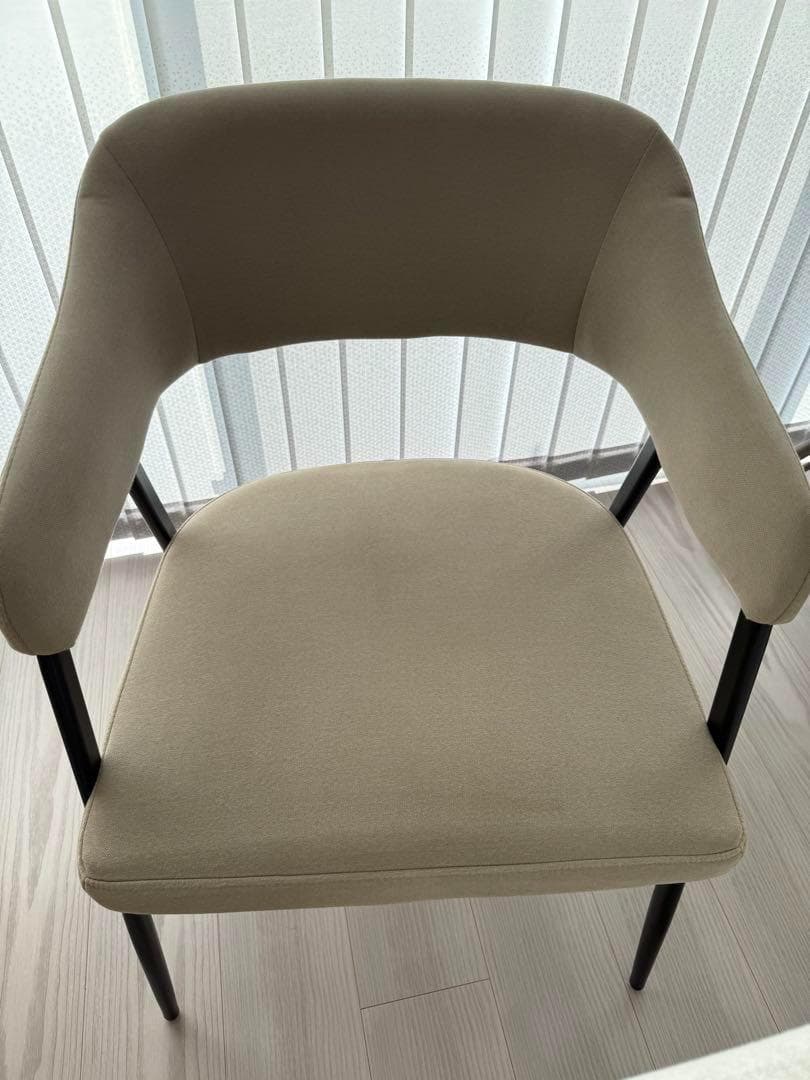 ニトリ 肘付きダイニングチェア(イジー2 BE)