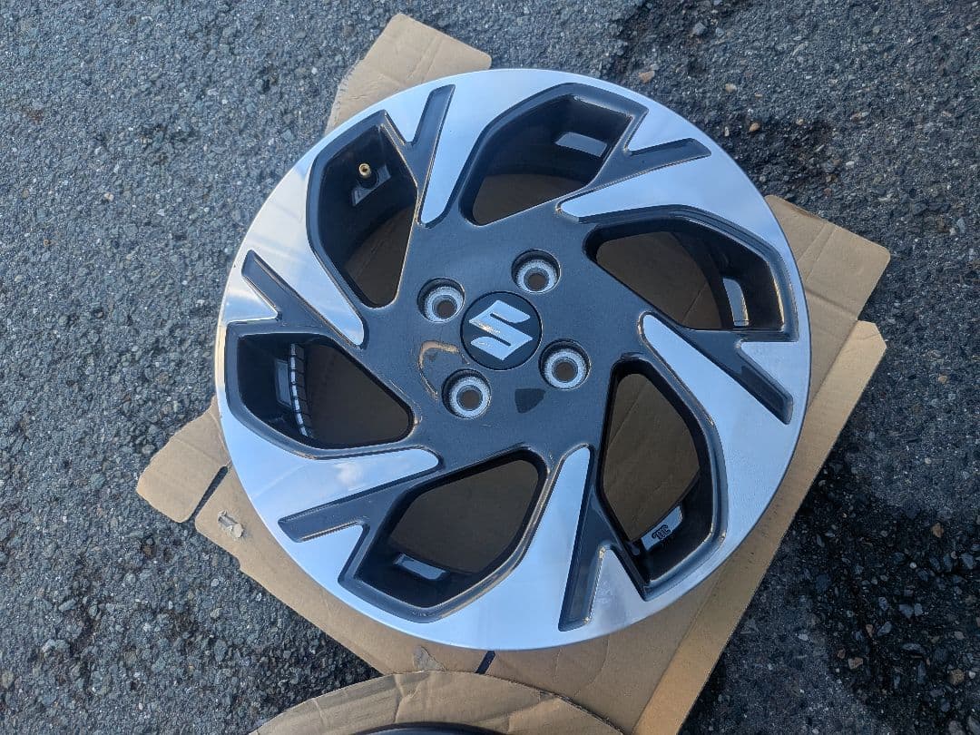 スズキMK５４S スペーシアカスタム純正ホイール