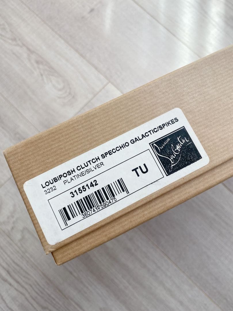 ルブタン　クラッチバッグ