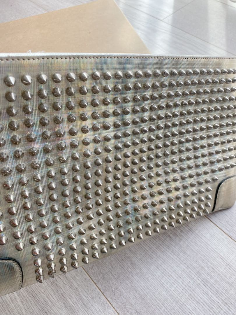 ルブタン　クラッチバッグ