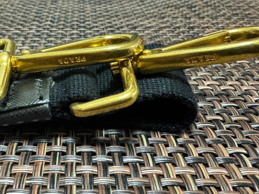 新品同様■ PRADA ストラップ キャンバス 111x130 cm