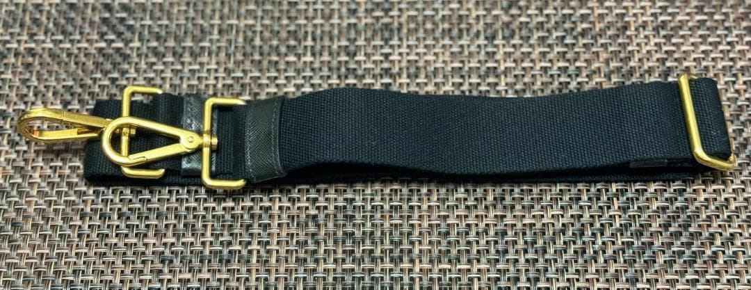 新品同様■ PRADA ストラップ キャンバス 111x130 cm