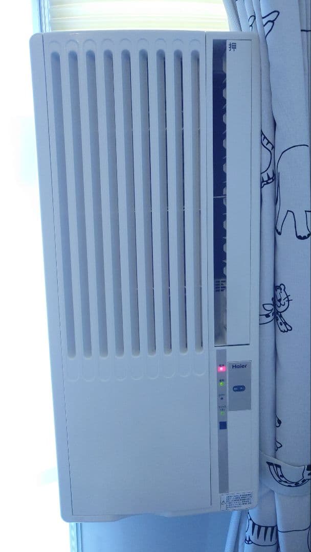ハイアール窓用エアコン ホワイト