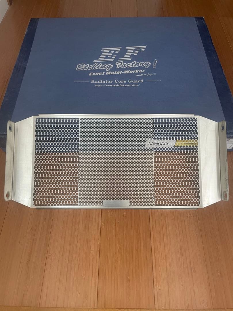 スズキSV650 ラジエターコアガード エッチングファクトリー製