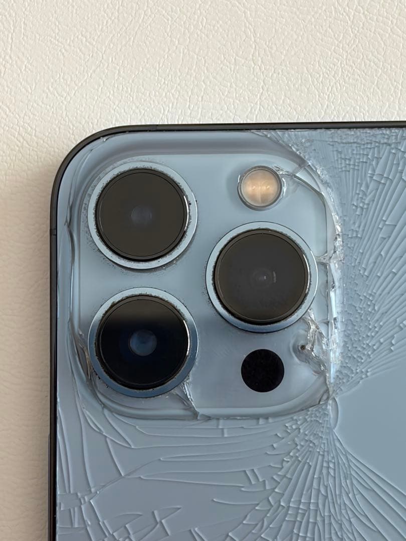 【画面美品　アイフェイス付】iPhone 13 Pro 125GB 背面ひび割れ