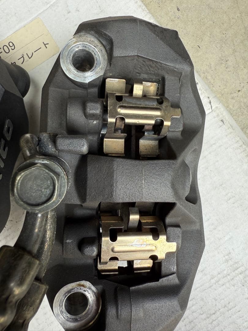 ZX-10R 2006年製 純正キャリパー ブレーキパット、ブレーキホース付