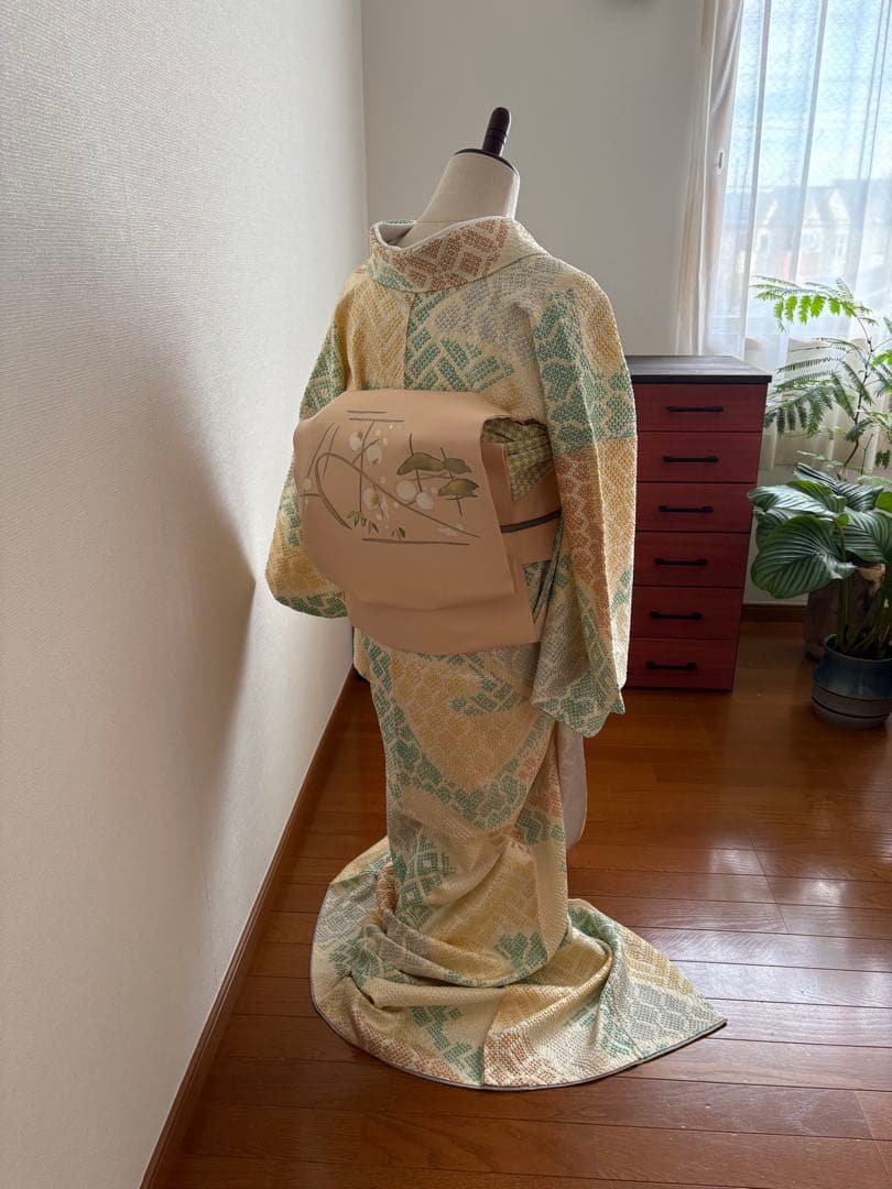 ❤️袷正絹小紋　クリームyellowの￼総絞り　　新品畳紙付き